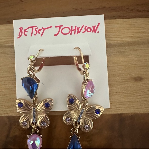 Betsey Johnson Gold Tone Crystal & Butterfly Mismatch Drop Earrings NWT - Picture 3 of 3